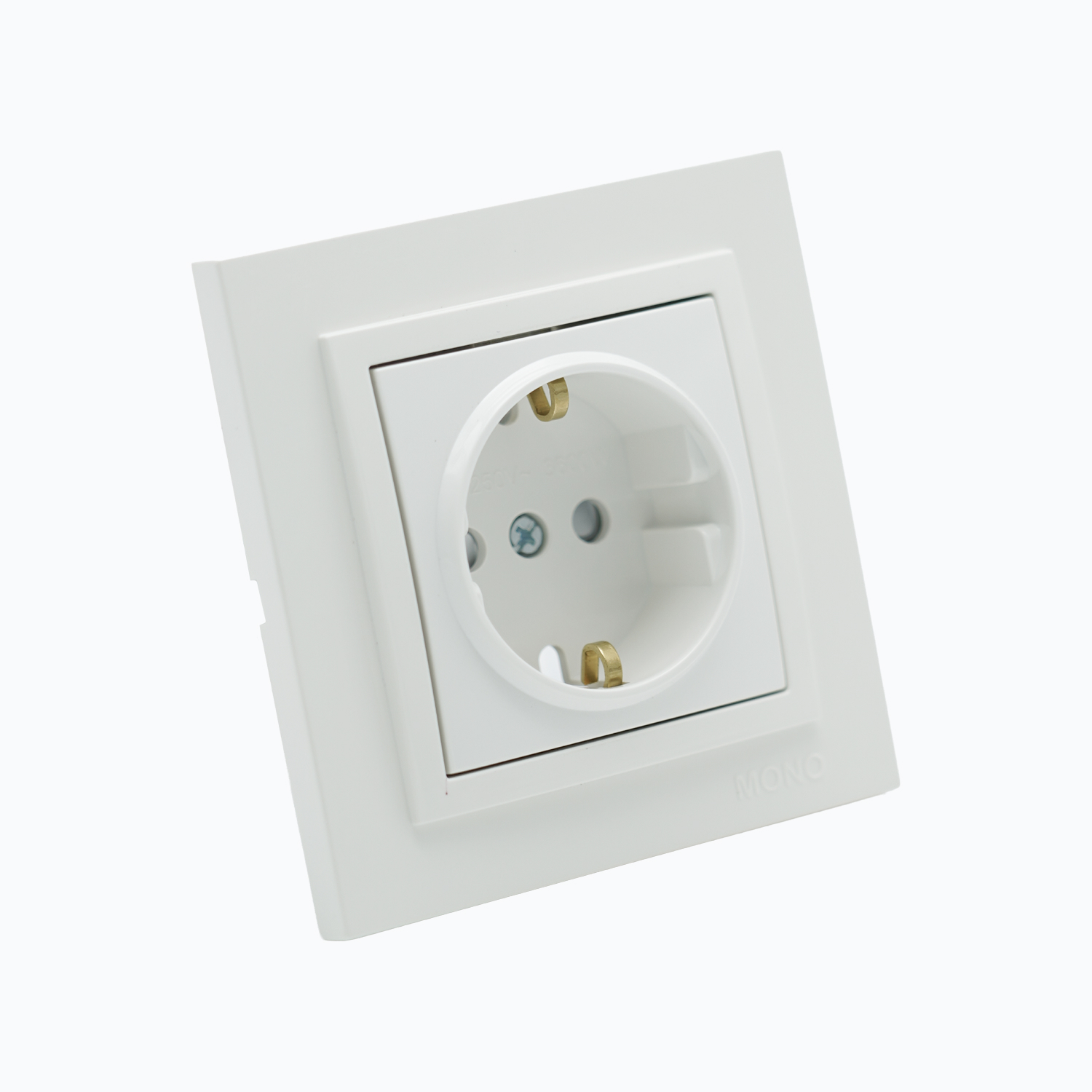 Grounded socket outlet with safety shutters, 16A, 250V