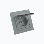 Розетка с заземлением, крышкой и  защитными шторками  16A, 250 V