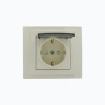 Розетка с заземлением, крышкой и защитными шторками 16A, 250 V
