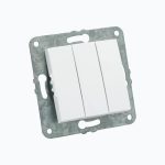 Uch klavishali kalit  10AX, 250 V