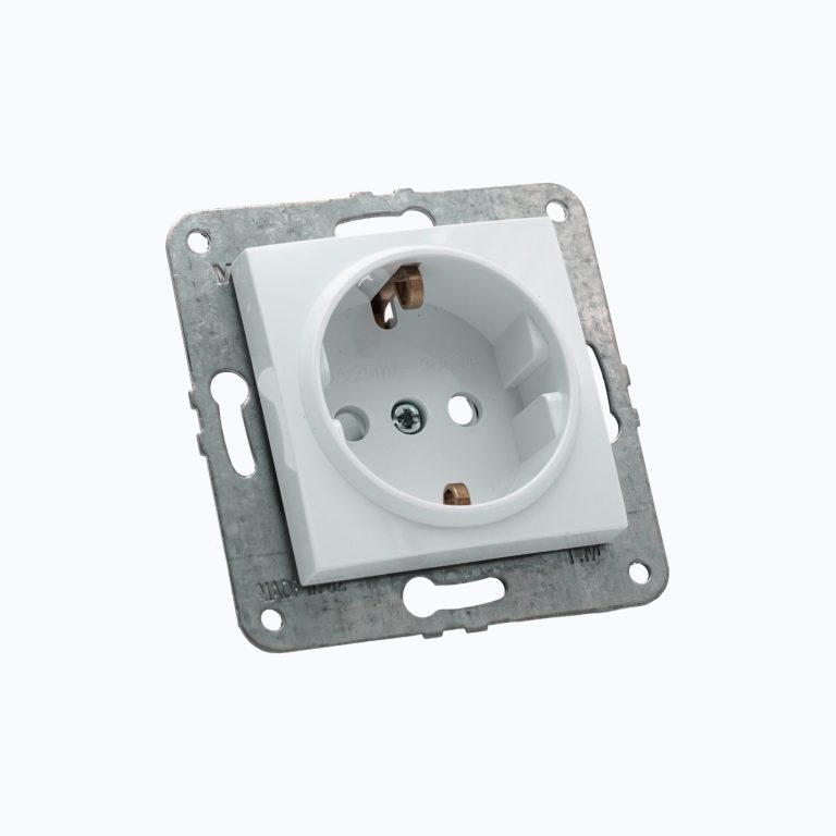 Розетка с заземлением и защитными шторками 16A, 250 V