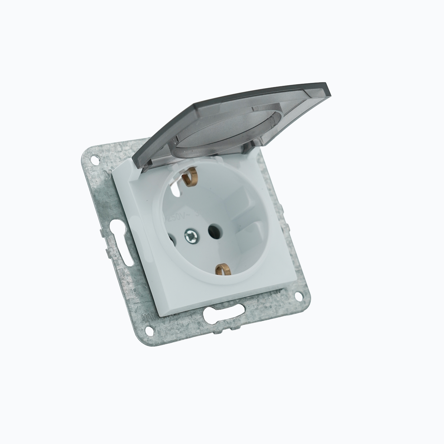 Розетка с заземлением и крышкой 16A, 250 V