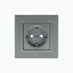 Розетка с заземлением и защитными  шторками 16A, 250 V
