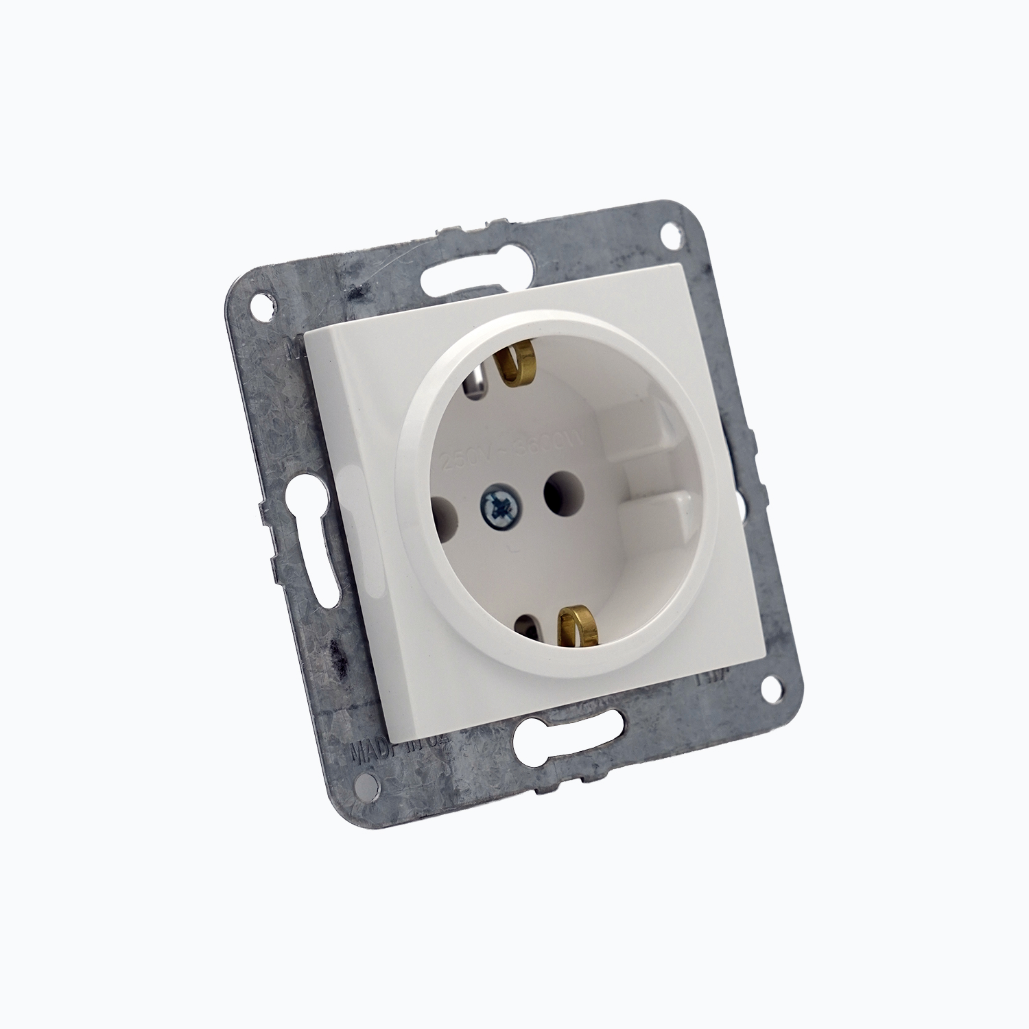 Розетка с заземлением 16A, 250 V