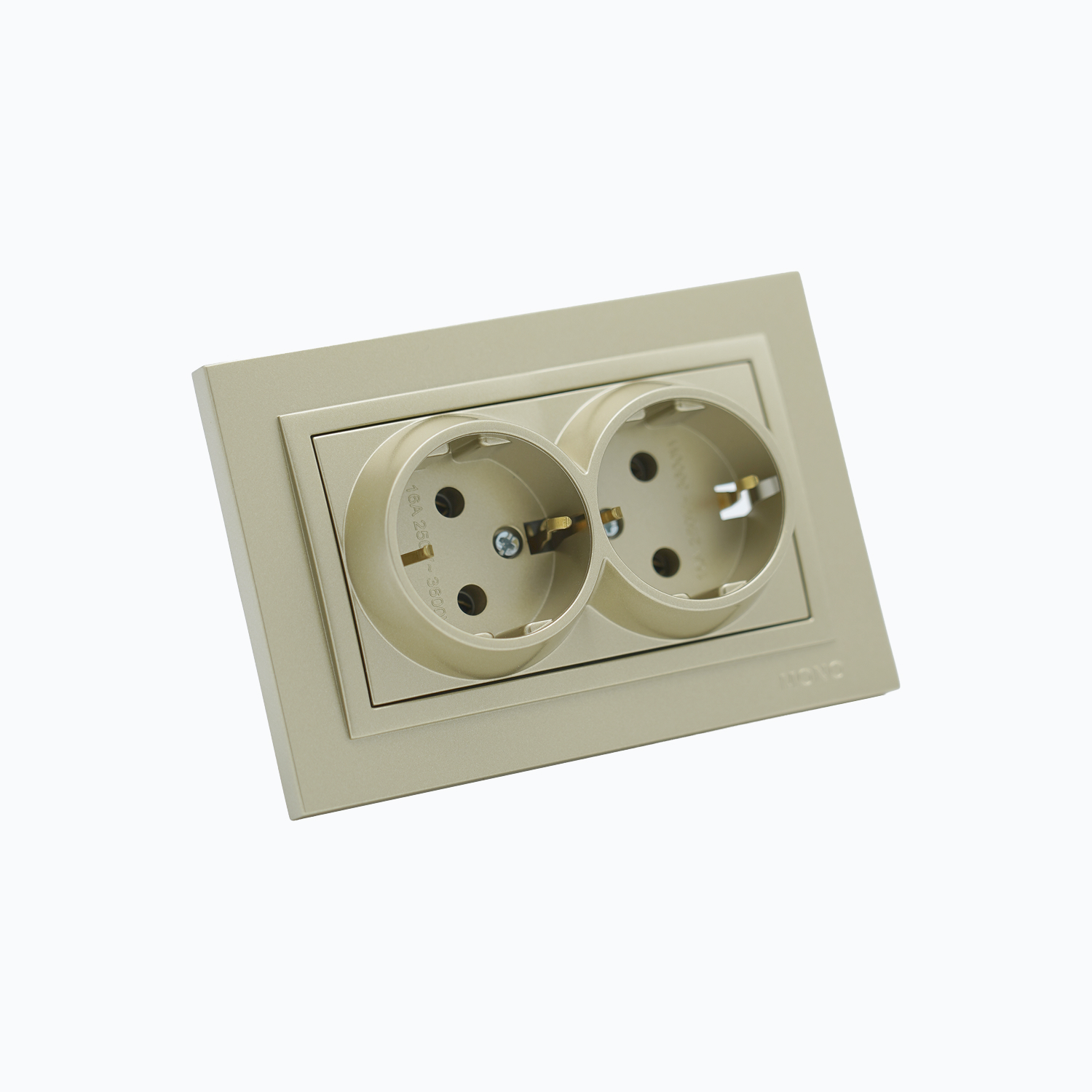 Розетка двойная с заземлением  16A, 250 V
