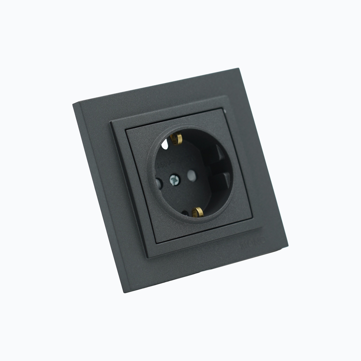 Розетка с заземлением и защитными  шторками 16A, 250 V