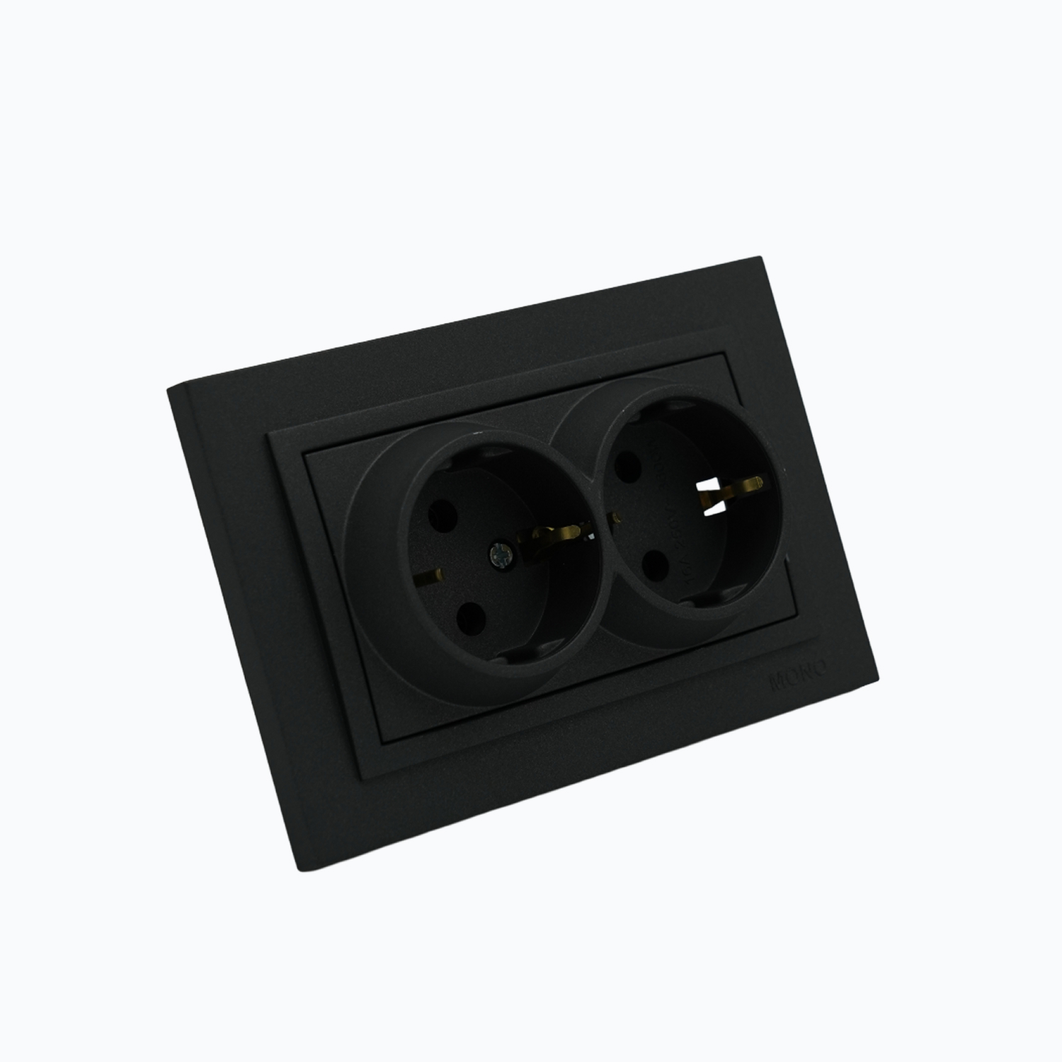 Розетка двойная с заземлением  16A, 250 V