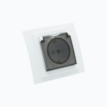 Розетка с заземлением и крышкой 16A, 250 V