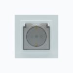 Розетка с заземлением, крышкой и  защитными шторками  16A, 250 V