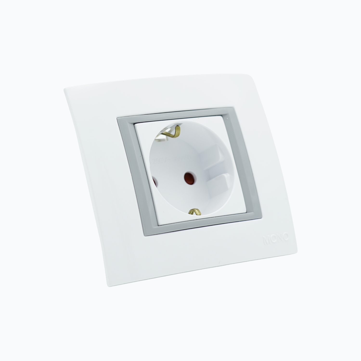 Grounded socket outlet with safety shutters, 16A, 250V