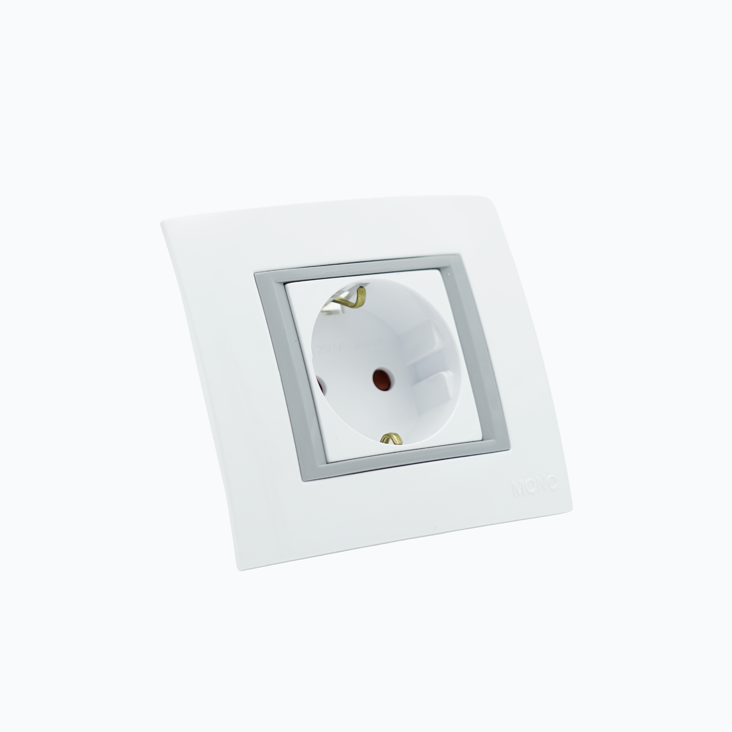 Розетка с заземлением и защитными  шторками 16A, 250 V