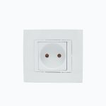 Розетка без заземления с  защитой от детей 10A, 250 V