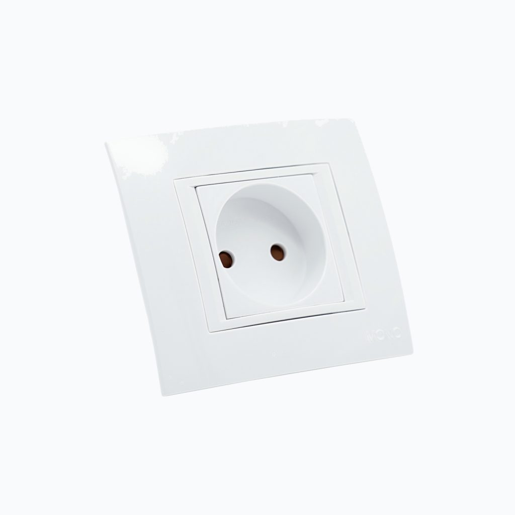 Розетка без заземления с  защитой от детей 10A, 250 V