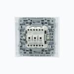 Uch klavishali kalit  10AX, 250 V