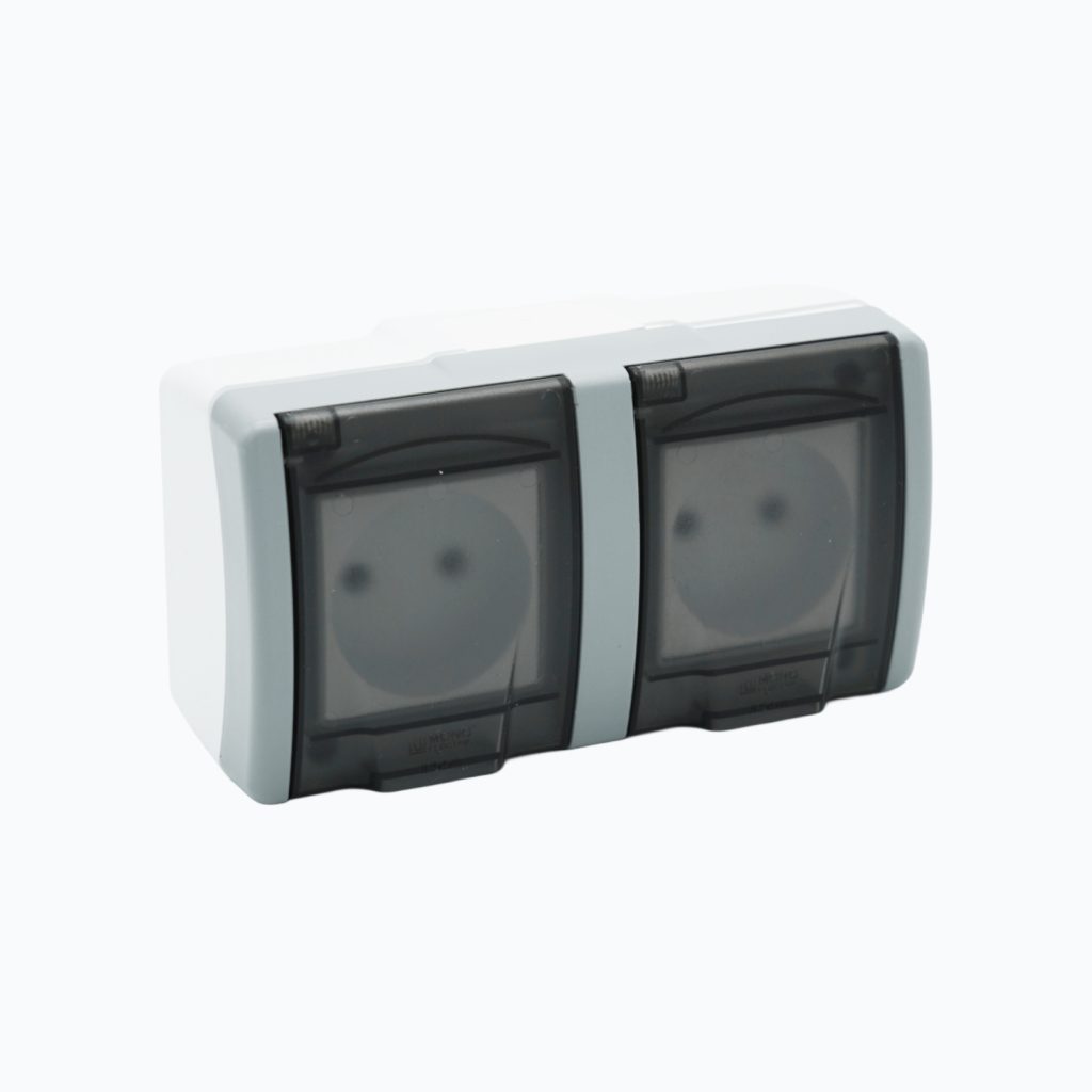 Socket outlet without earth contact + socket outlet without earth contact
