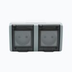 Socket outlet with child protection without earth contact + socket outlet without earth contact