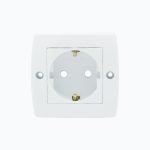 Розетка с заземлением и защитой от детей 16A, 250 V