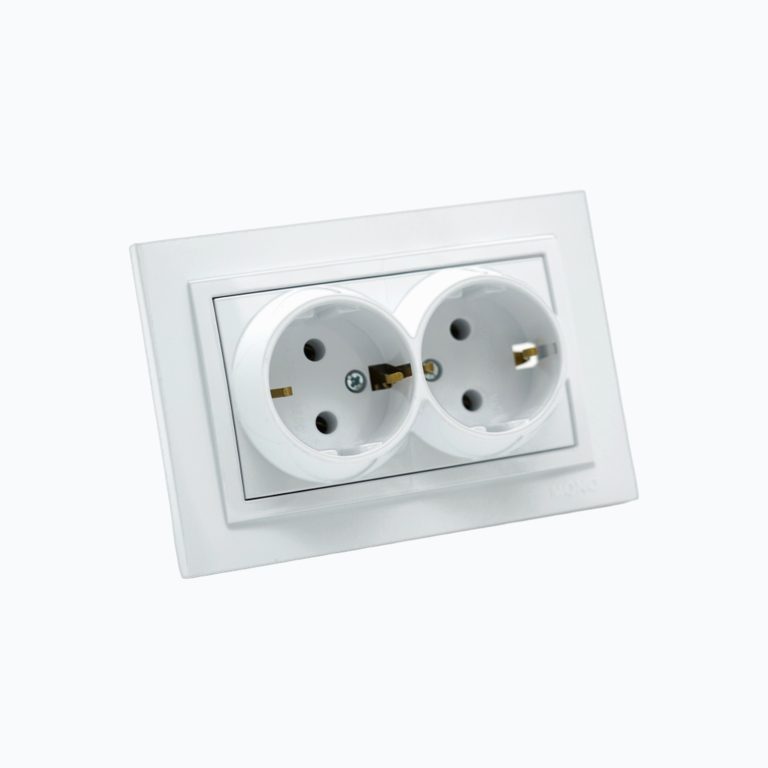Double grounded socket, 16A, 250