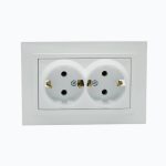 Розетка двойная с заземлением  16A, 250